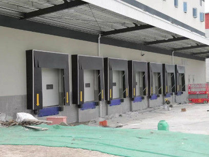 Beli Kain PVC Hitam Industri Retractable Dock Shelter Resistant Scratch Front online manufacture