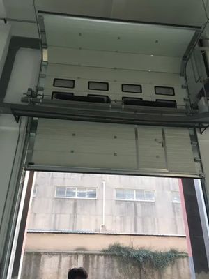 Beli Pintu Garasi Sekat Industri dengan Desain Anti-Jepit Ketebalan 40mm dan Motor AC 220V-240V online manufacture