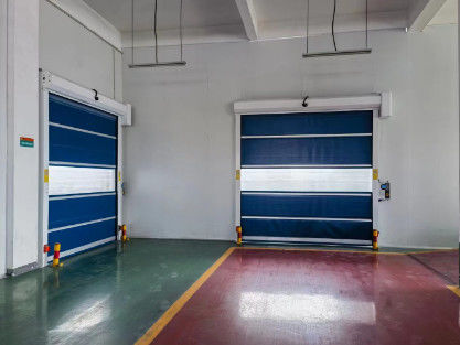 Roll Up Industrial Fast Door Anti Deformasi ketahanan robek 900N / 800N