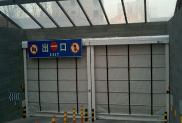 Pintu Kain Lift Vertikal Biru Hitam Untuk Industri Bandara Kapal