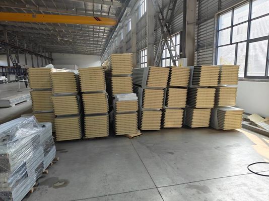 Pintu garasi bagian dengan kinerja penyegelan dan isolasi yang sangat baik
