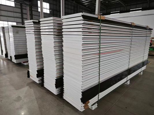 Panel pintu terisolasi tebal 40mm untuk kinerja termal yang superior