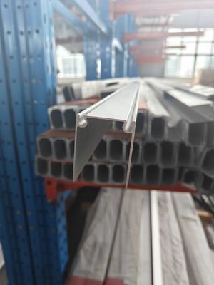 Pintu Garasi Bagian RAL9002 Disesuaikan Dengan Kotak Kontrol Antarmuka Mesin Manusia