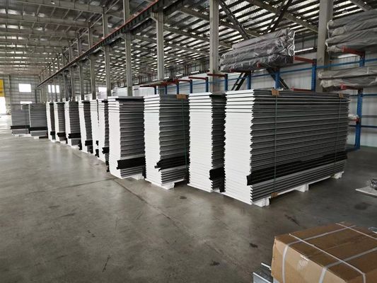 Aluminium Alloy Listrik awet Sliding Overhead Bagian Garasi Pintu Rumah Hotel Bagian Garasi Pintu
