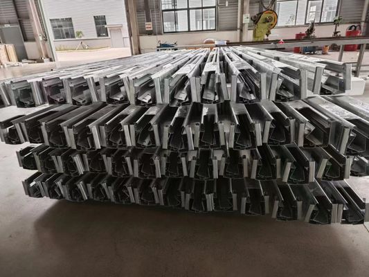 Pintu Industri Seksi Pengangkat Cepat 380V Motor 26DB Isolasi Suara