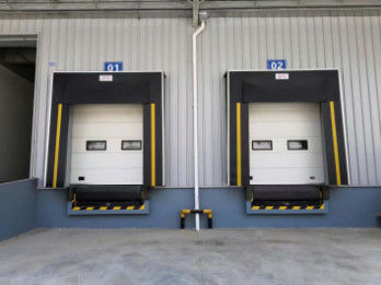 Heavy Duty Hydraulic Dock Leveler Warehouse Loading Bays Kontrol otomatis