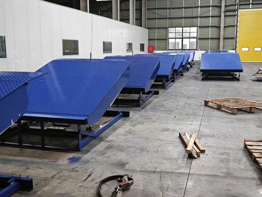 Warehouse Loading Dock Leveler dengan tinggi diatur Kapasitas tinggi Aman
