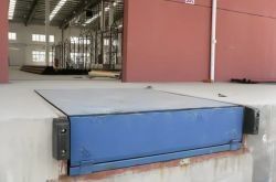 Energi efisien Hydraulic Dock Leveler untuk operasi muat lancar