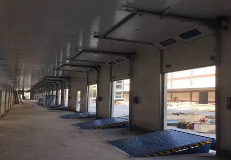 Kapasitas Tangki 5L Grey Hydraulic Loading Dock Leveler Untuk Efisiensi Loading yang Dapat Dikustomisasi