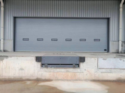 Logistik Hydraulic Dock Leveler Pengungkapan Pelabuhan Static load 13600kg