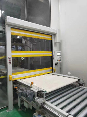 Jalur perakitan Pintu Industri Cepat Berkecepatan Tinggi Dengan Tirai PVC Jendela Transparan